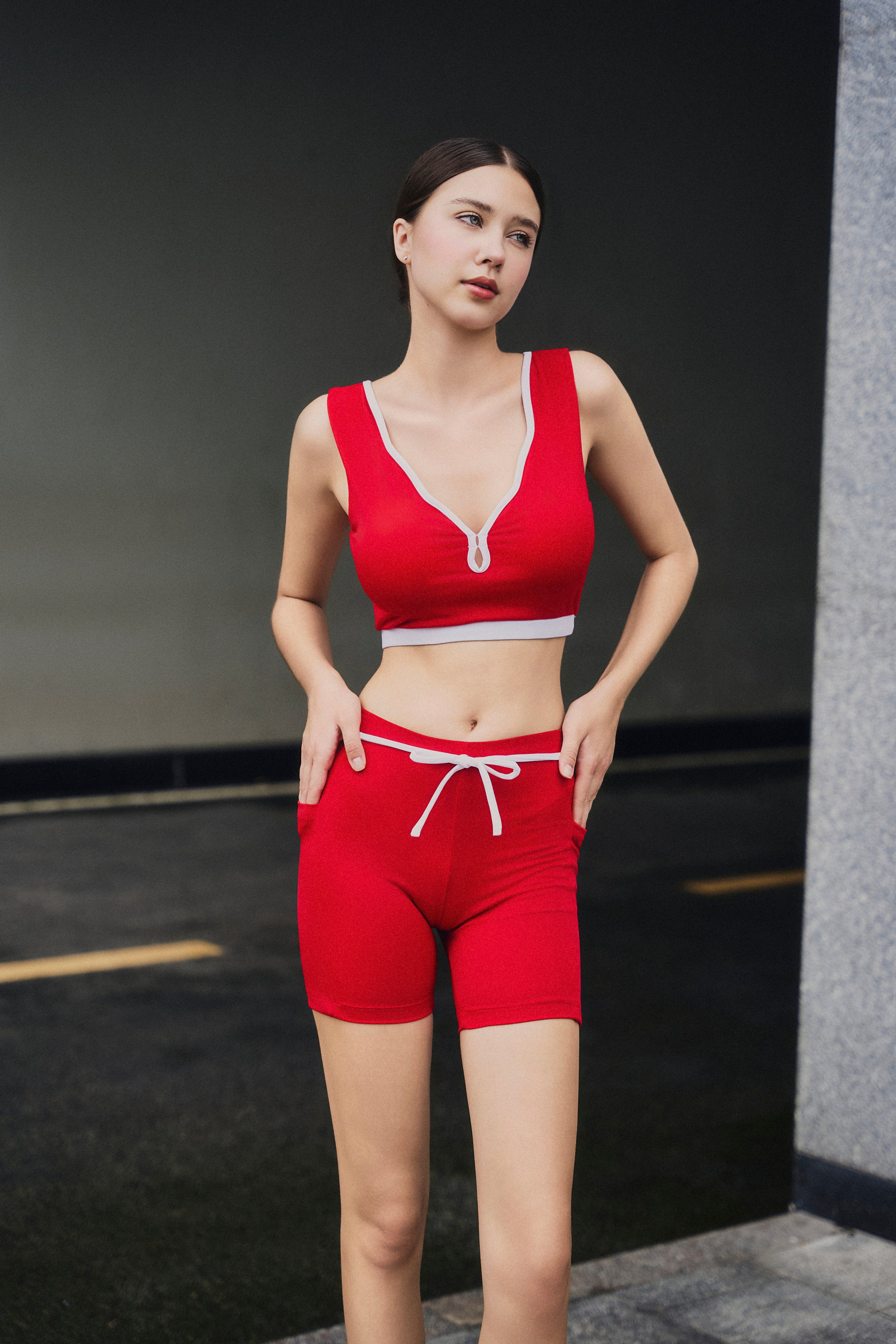 The Crimson Curve Set