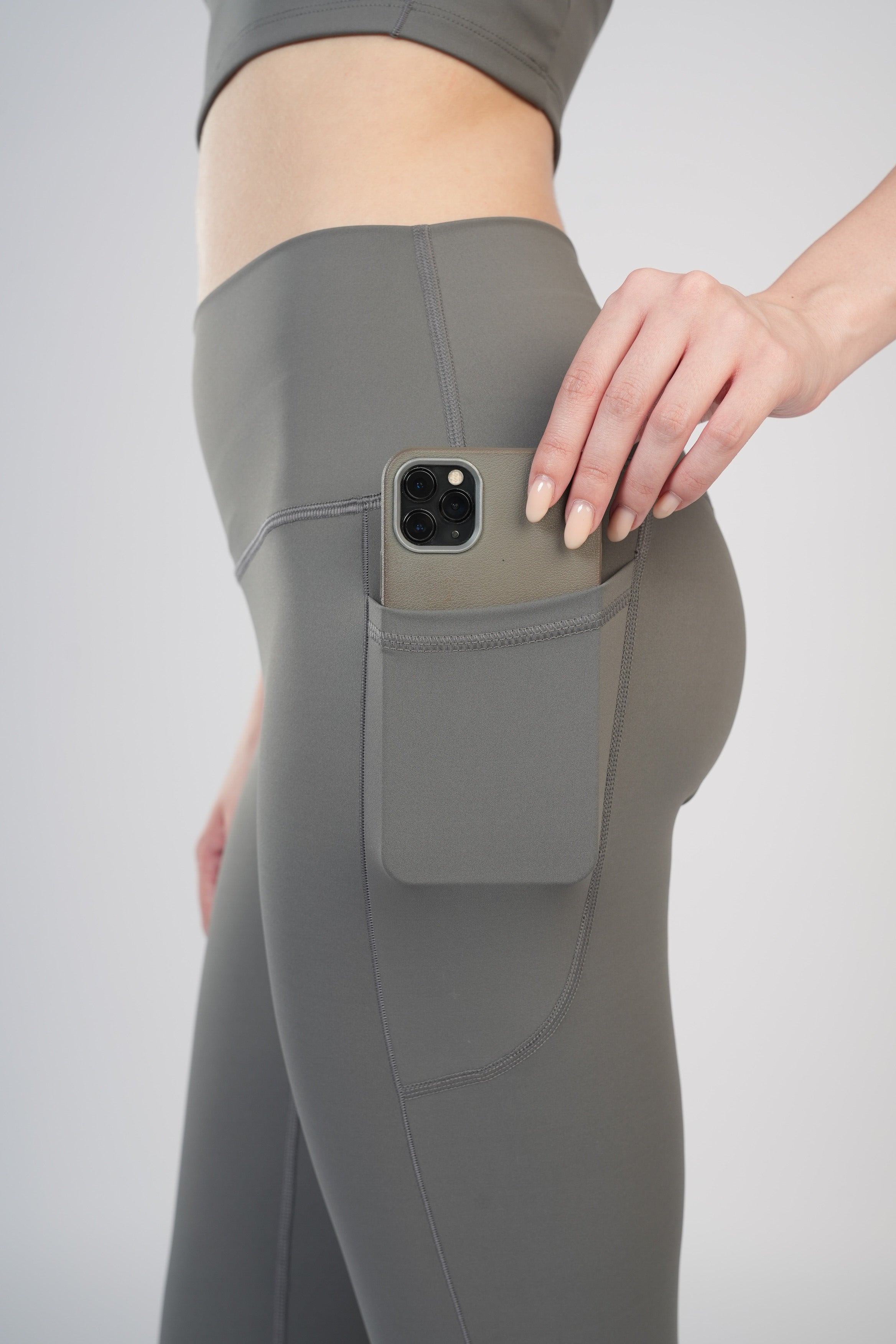 The CloudMotion Set | Crossback Bra & High-Rise Legging - Gray