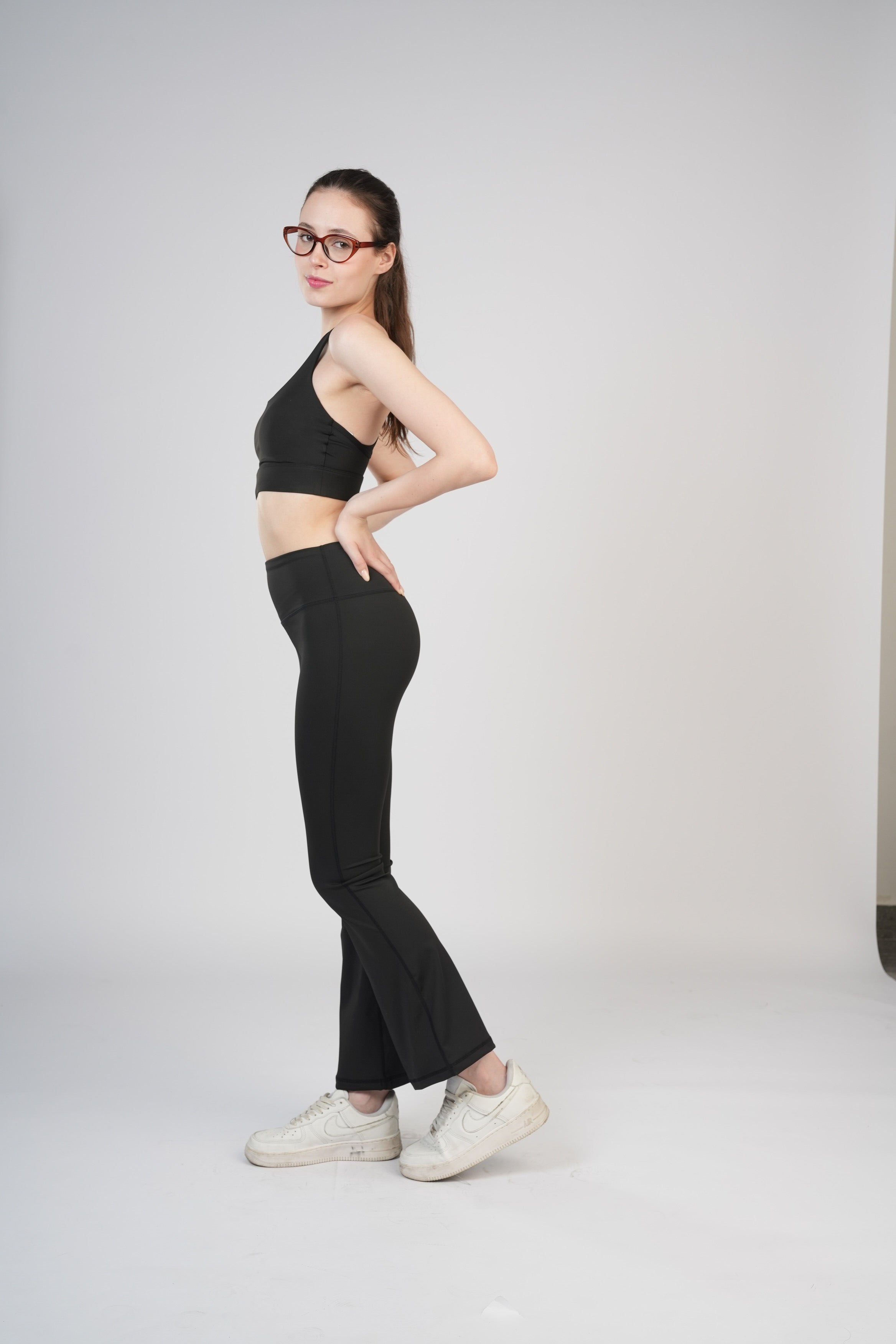 Infinite Silhouette Set | Cross Strap Support & Flare Fit - Black